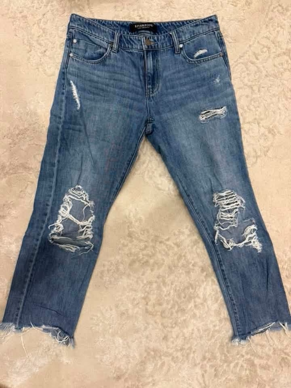 Liverpool Women's Distressed Blue Cropped Jeans